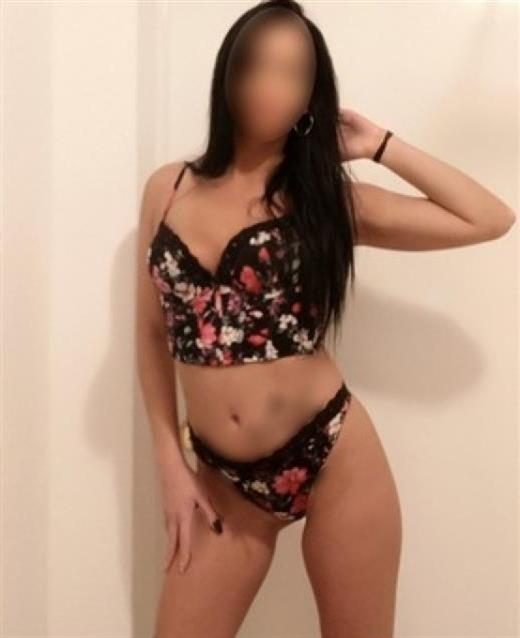 Çekici escort Elna Charlotte