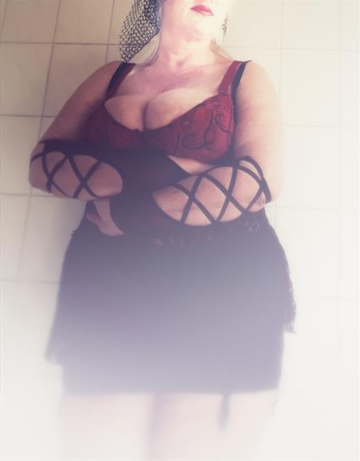 Çok çekici escort Nahwand