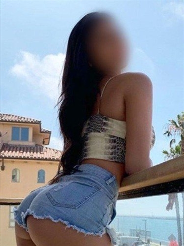 Becerikli escort Poona